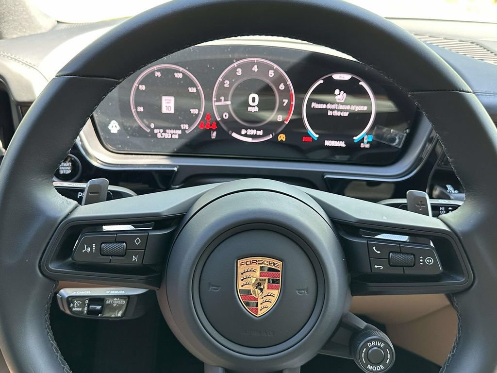 Certified 2026 Porsche Cayenne Coupe AWD/4WD image 20