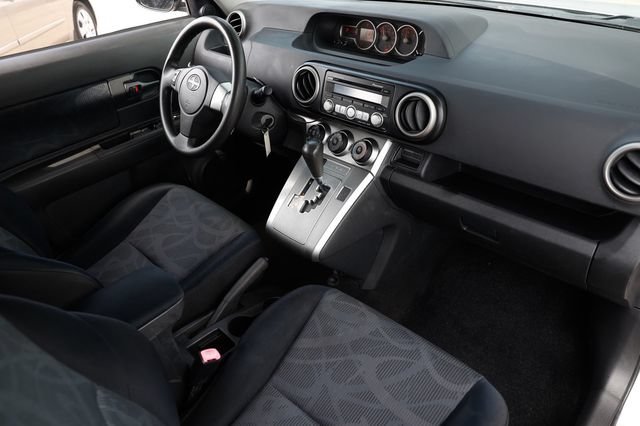 Used 2011 Scion xB FWD image 19