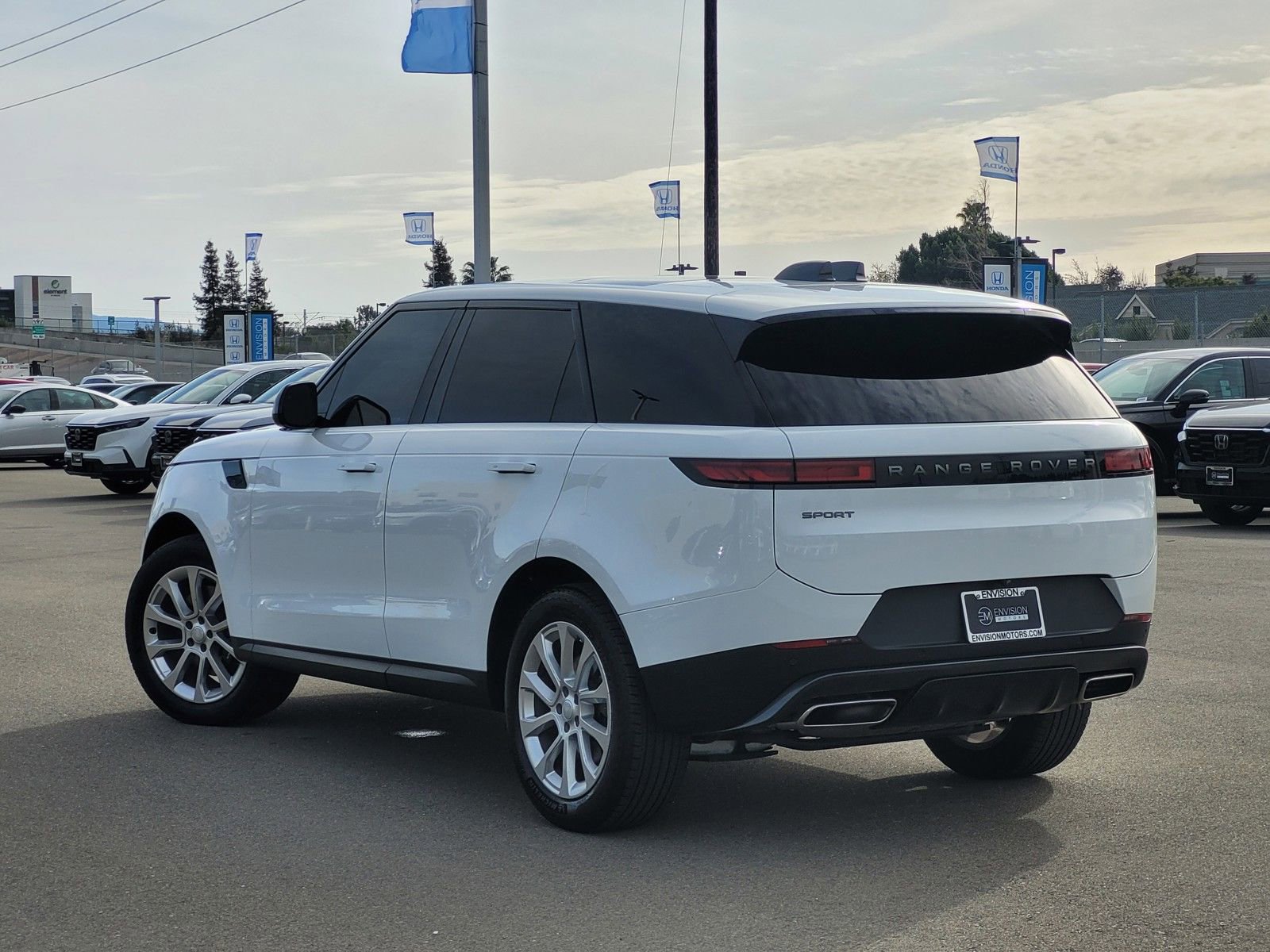 Used 2024 Land Rover Range Rover Sport SE image 7