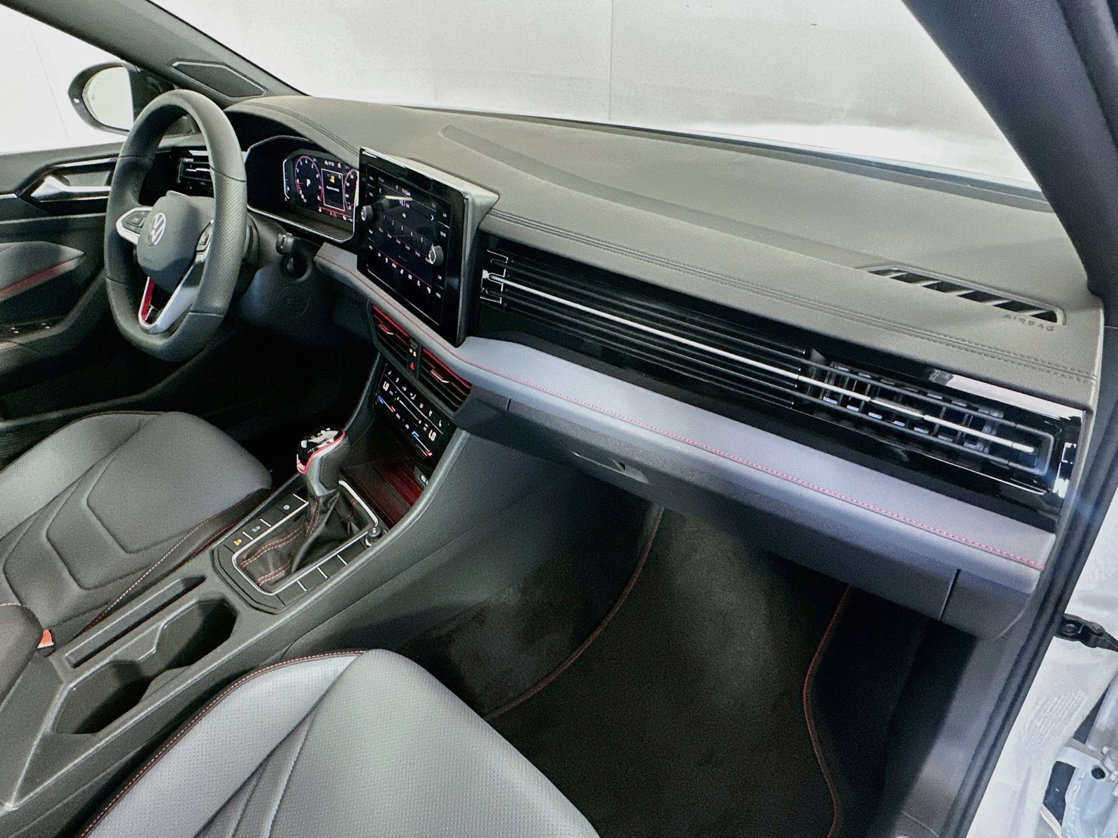 New 2027 Volkswagen Jetta GLI Autobahn FWD image 28