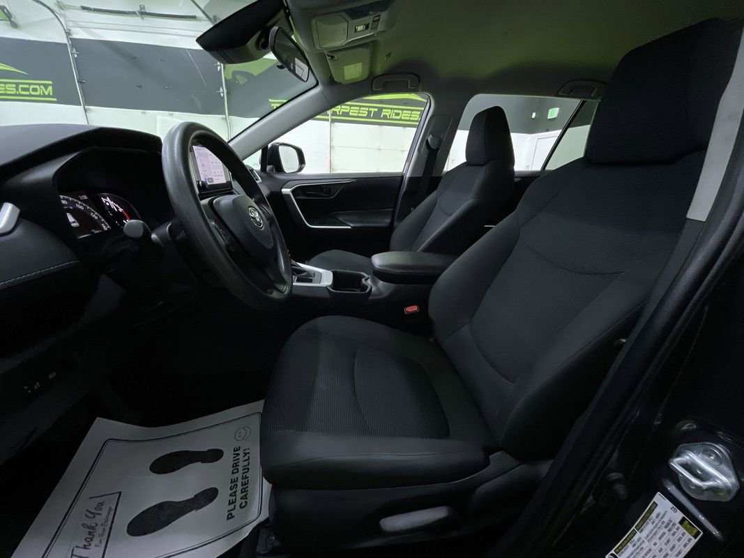 Used 2024 Toyota RAV4 LE image 17