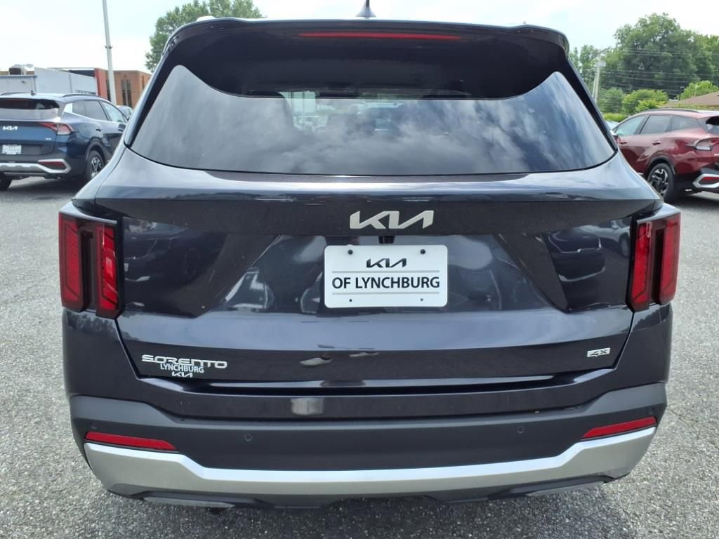 New 2025 Kia Sorento S image 5