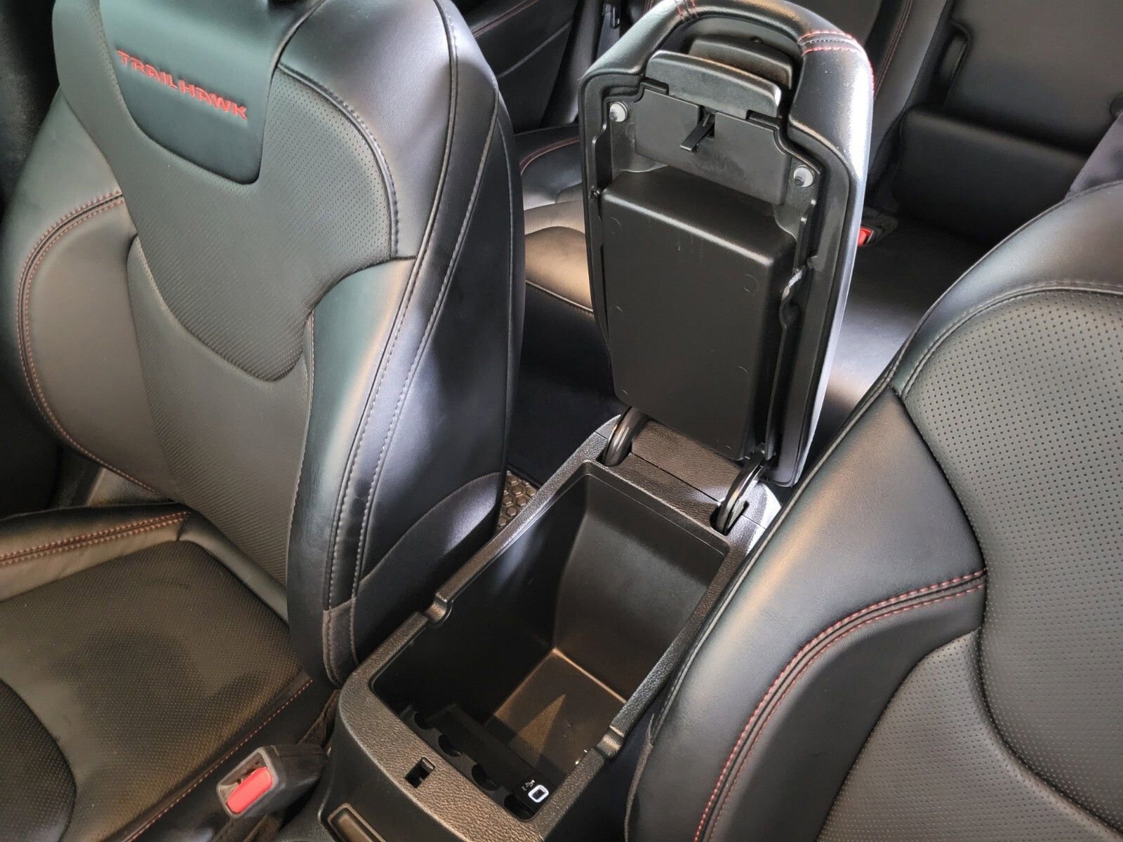 Used 2022 Jeep Cherokee Trailhawk w/ Sound & Nav Group image 30