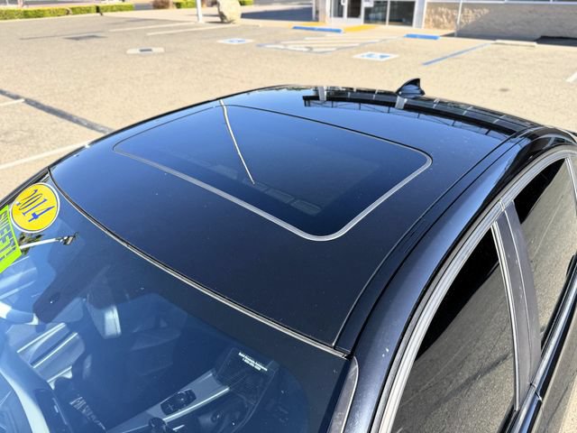 Used 2014 BMW 320i Sedan RWD image 11
