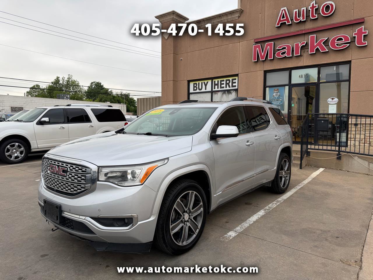 Used 2018 GMC Acadia Denali w/ Technology Package FWD image 1