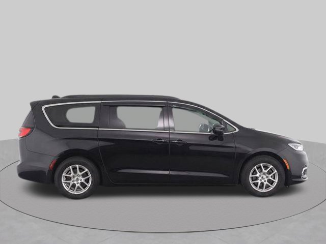 Used 2022 Chrysler Pacifica Touring-L FWD image 12