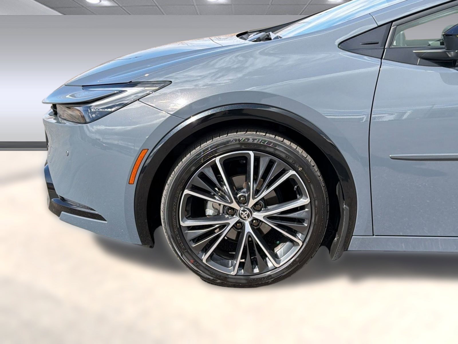 Used 2025 Toyota Prius XLE image 12