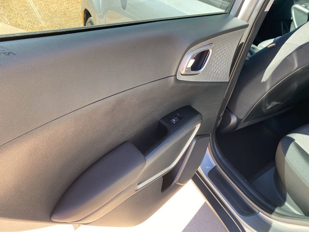 Certified 2025 Kia Soul LX image 13
