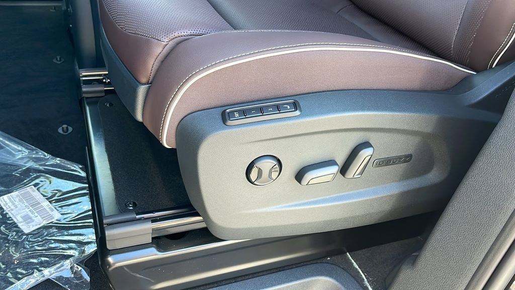 New 2025 Volkswagen ID. Buzz Pro S image 24