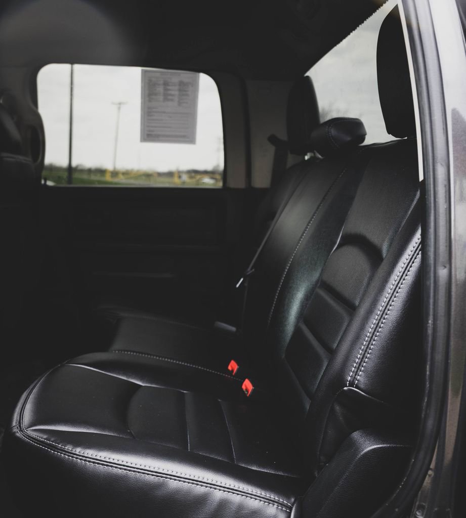 Used 2018 RAM 2500 Tradesman w/ Chrome Appearance Group AWD/4WD image 19