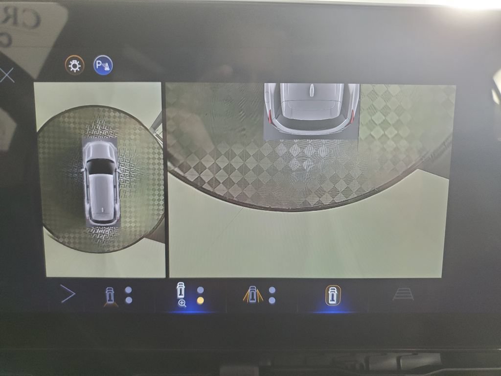 New 2026 Chevrolet Equinox ACTIV w/ Safety and Technology Package AWD/4WD image 28