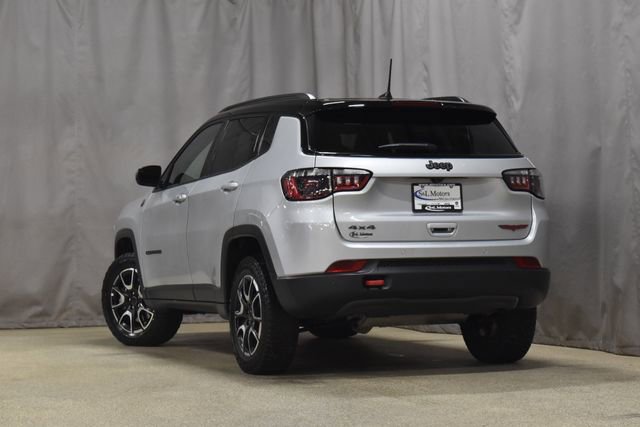 Certified 2025 Jeep Compass Trailhawk image 2
