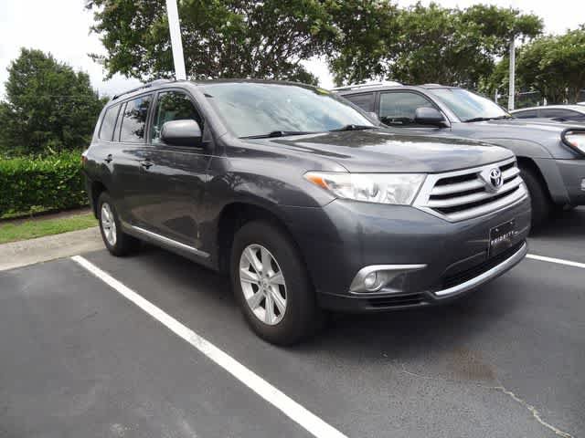 Used 2012 Toyota Highlander 4WD w/ Tech Pkg image 3