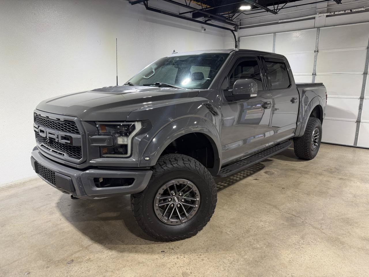 Used 2020 Ford F150 Raptor w/ Equipment Group 802A Luxury AWD/4WD image 1
