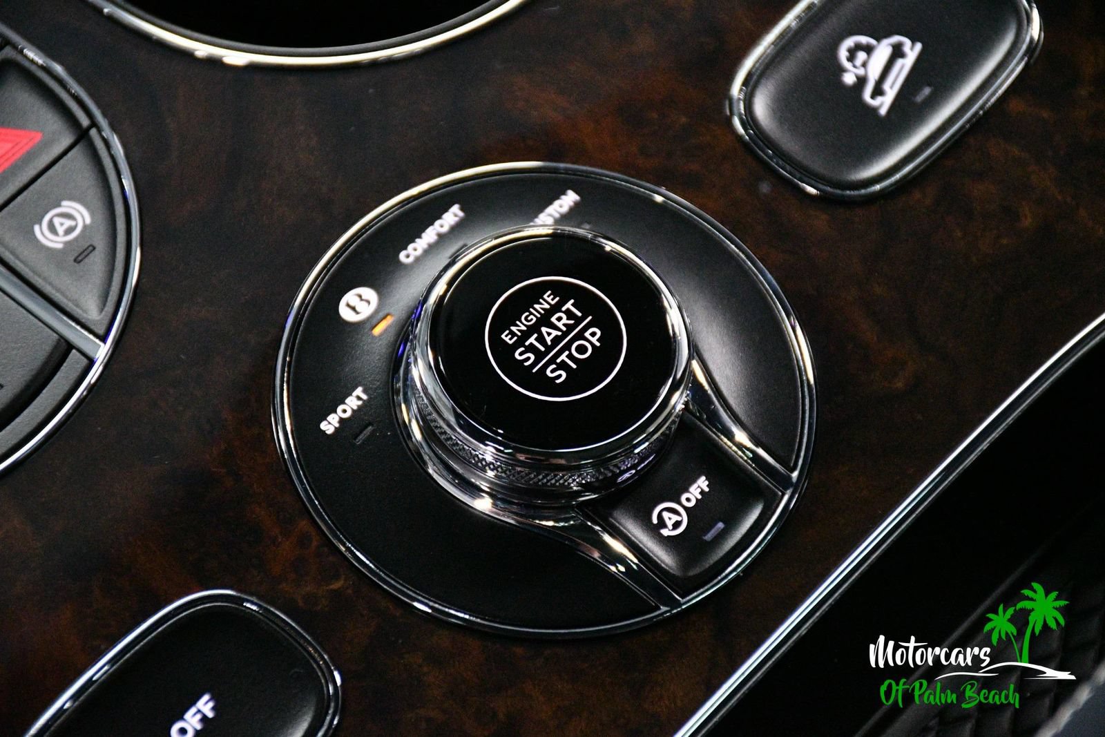 Used 2023 Bentley Bentayga AWD/4WD image 57