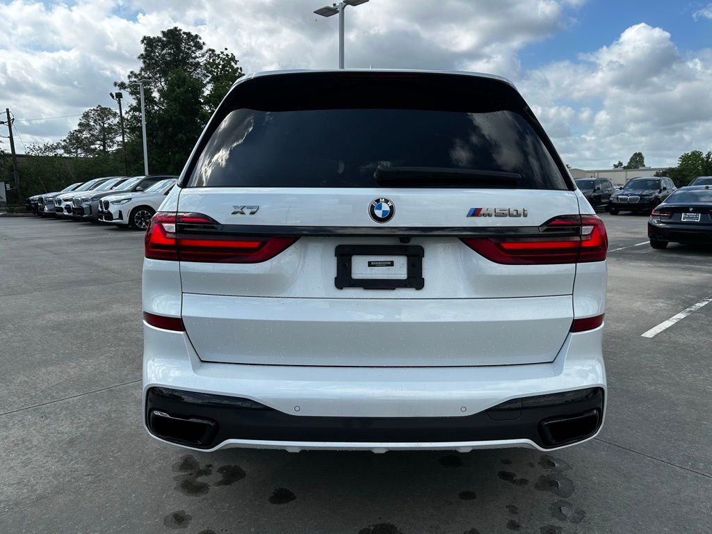 Used 2020 BMW X7 M50i image 8