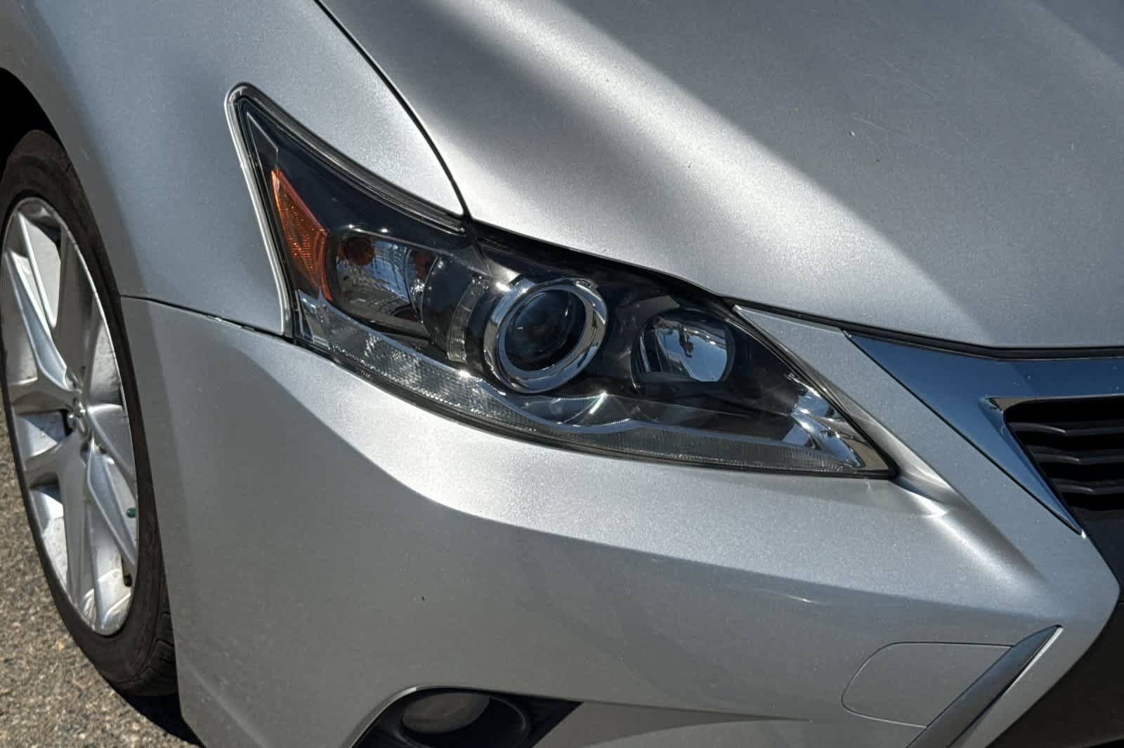 Used 2014 Lexus CT 200h FWD image 17