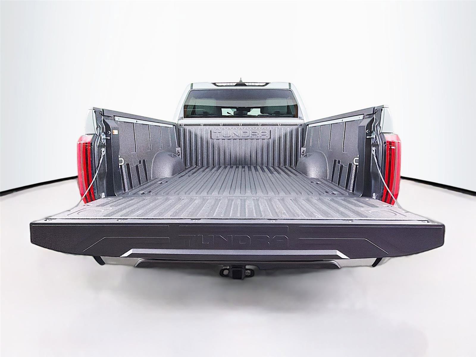 Used 2026 Toyota Tundra Limited AWD/4WD image 24