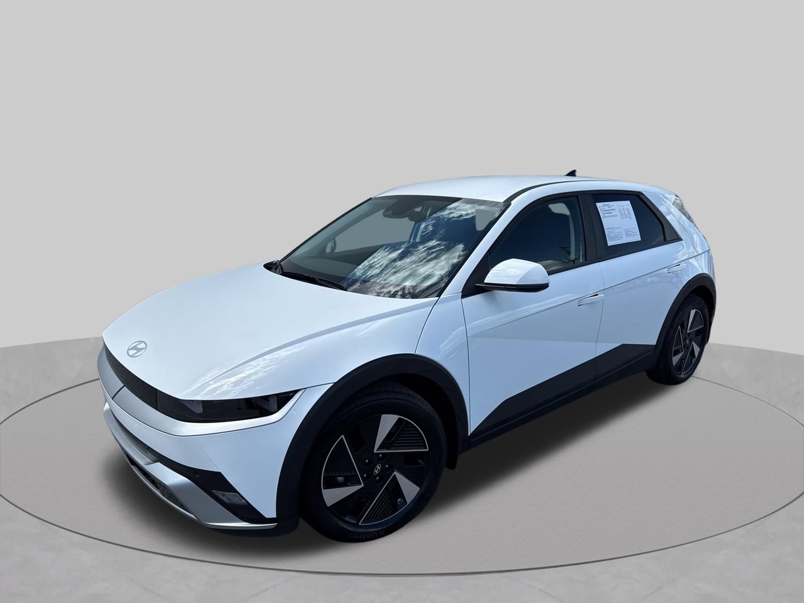 Used 2026 Hyundai Ioniq 5 SEL RWD image 1