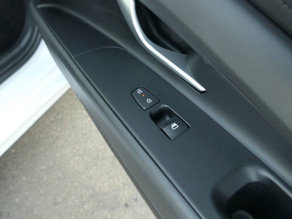 Used 2024 Hyundai Elantra SEL image 27