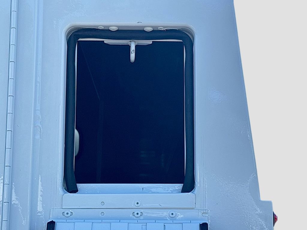 Used 2023 Mercedes-Benz Sprinter 3500 w/ Acoustic Package image 35