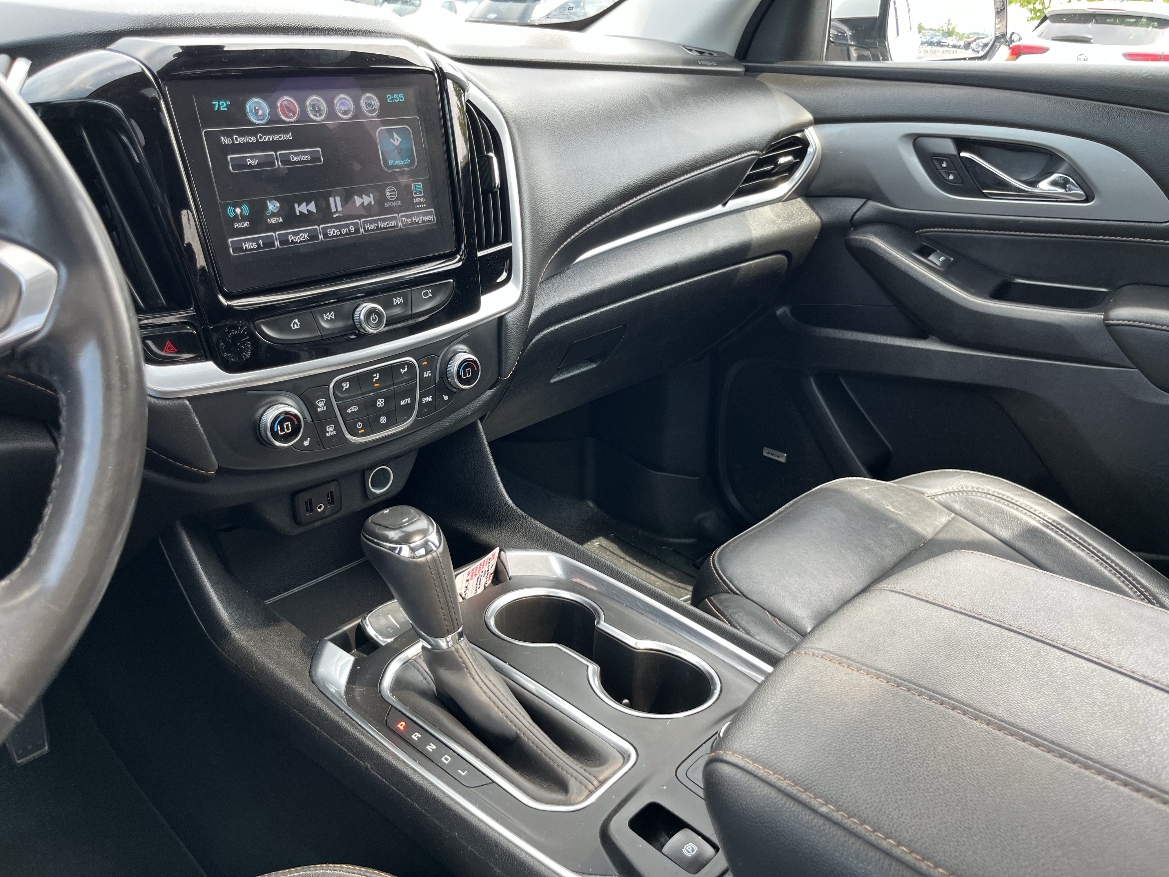 Used 2019 Chevrolet Traverse LT w/ LT Premium Package AWD/4WD image 32