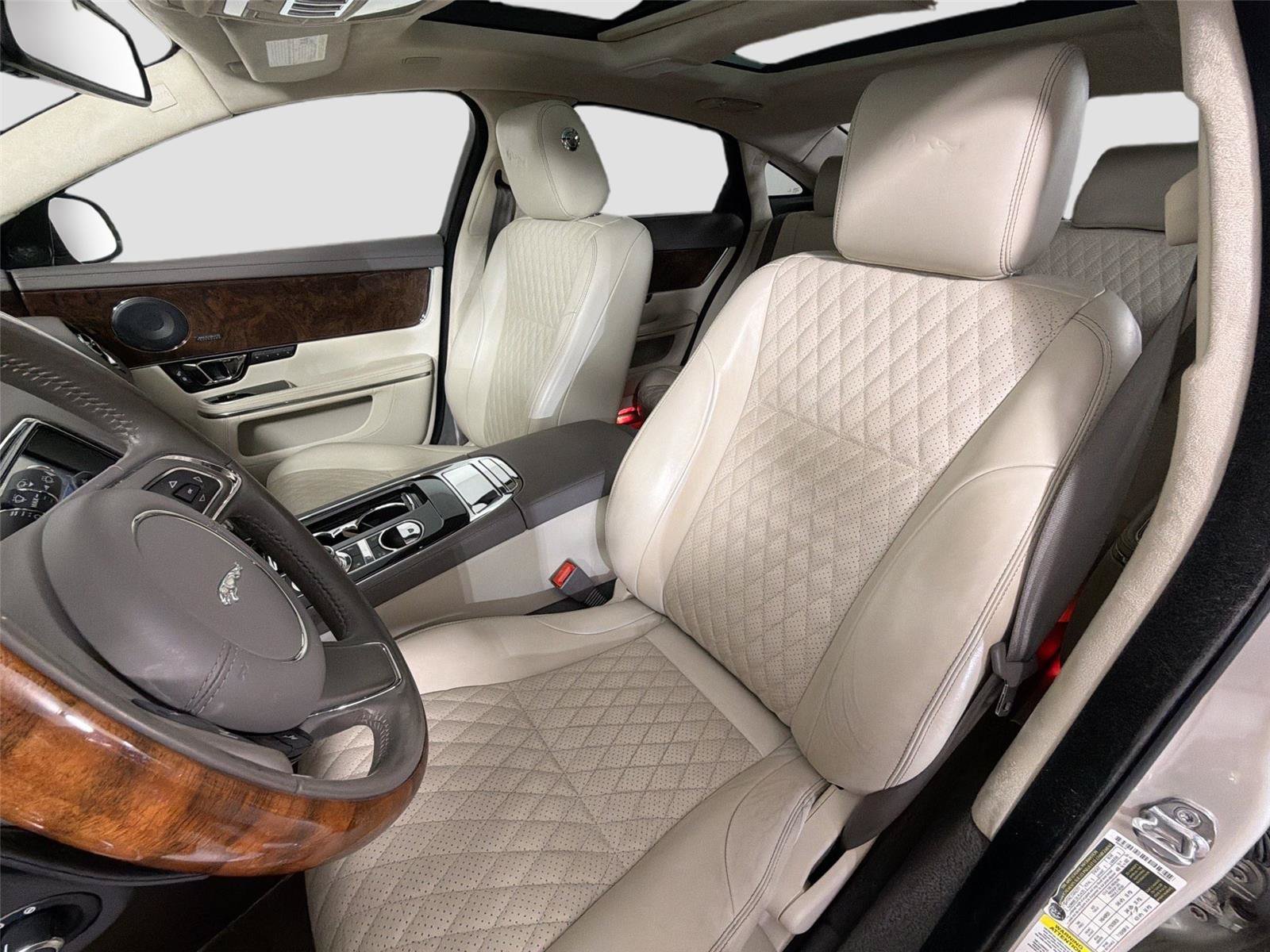 Used 2017 Jaguar XJ L Portfolio RWD image 21