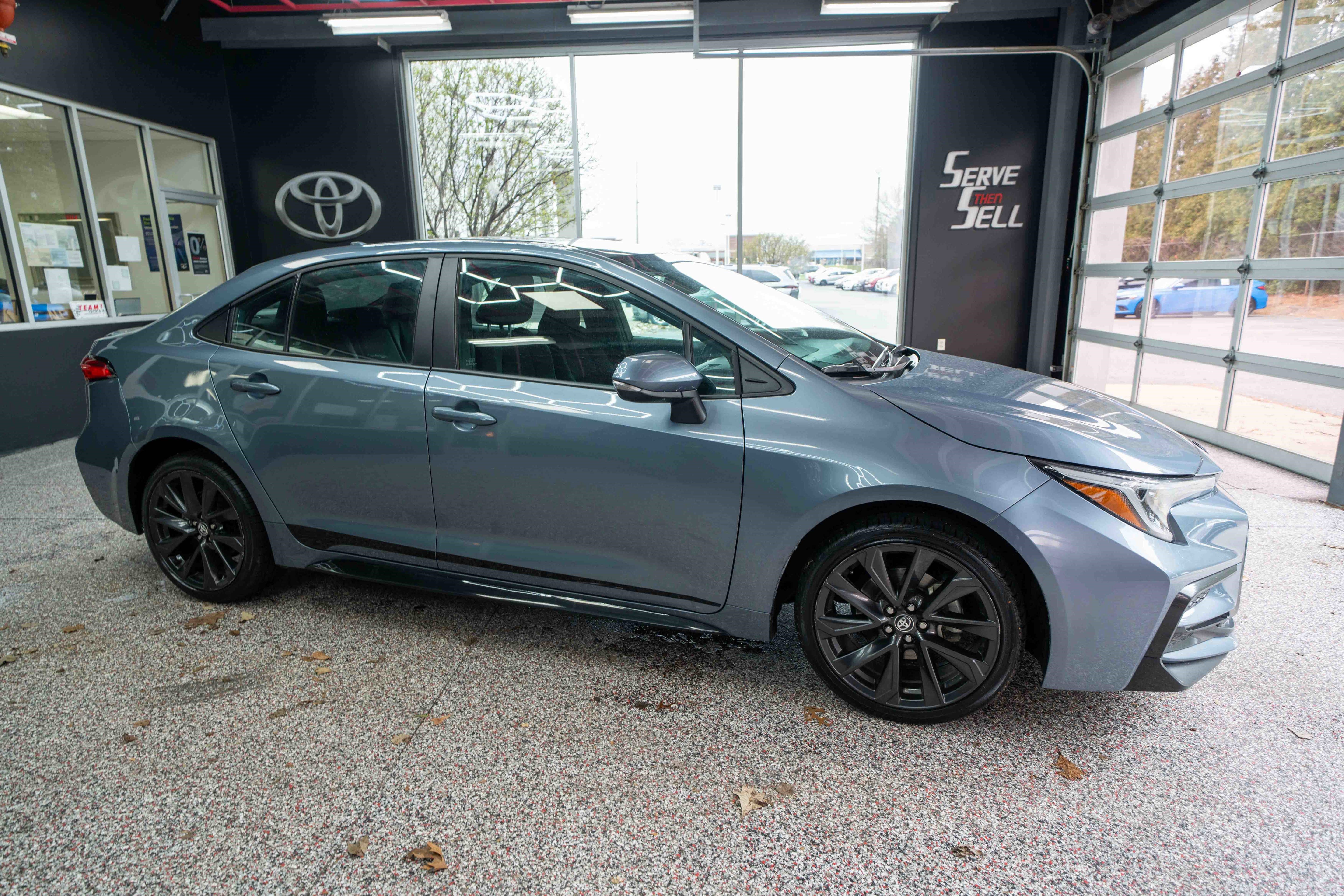 Used 2023 Toyota Corolla SE image 5