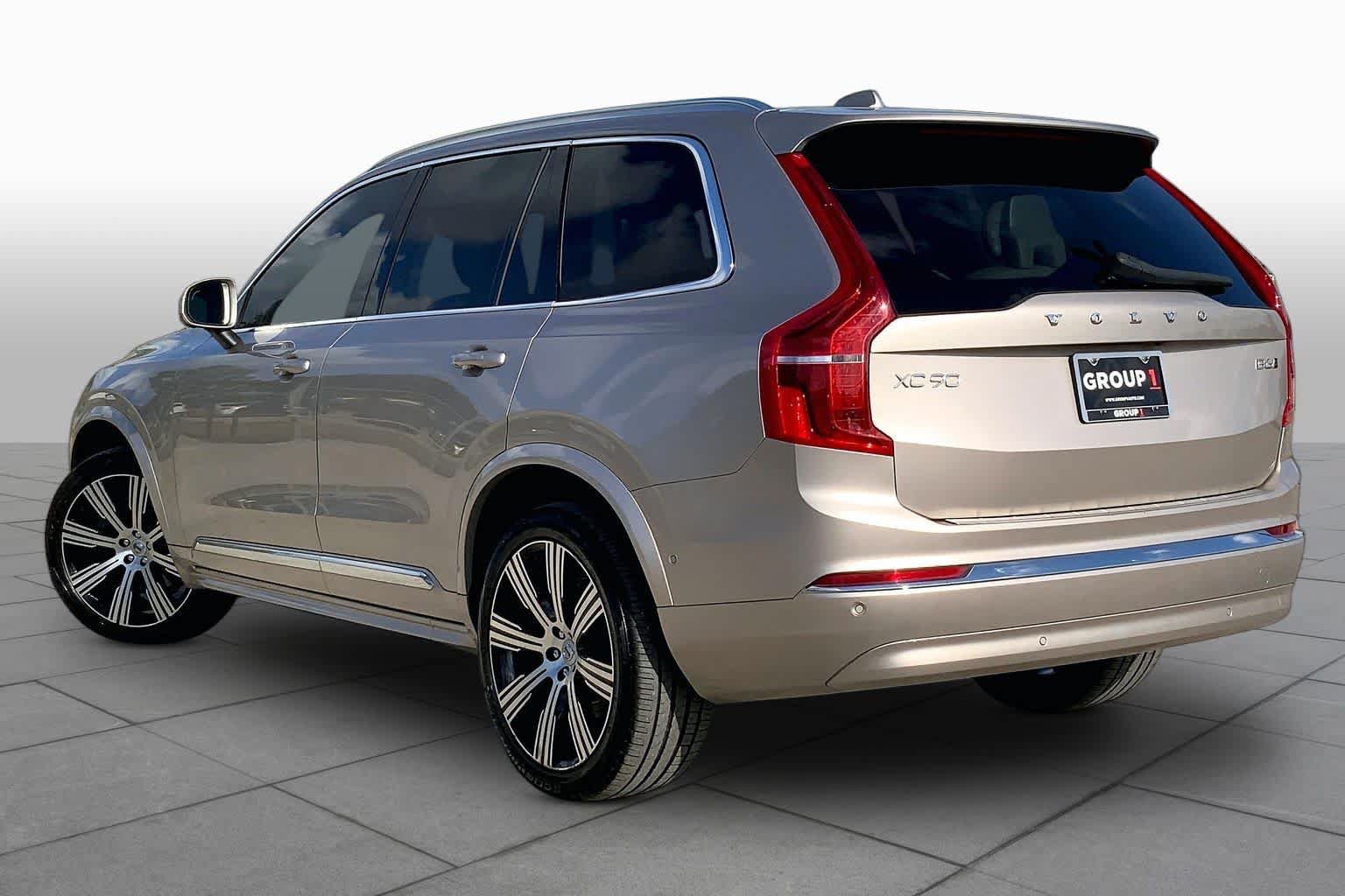 Used 2025 Volvo XC90 B6 Plus w/ Protection Package Premier AWD/4WD image 12