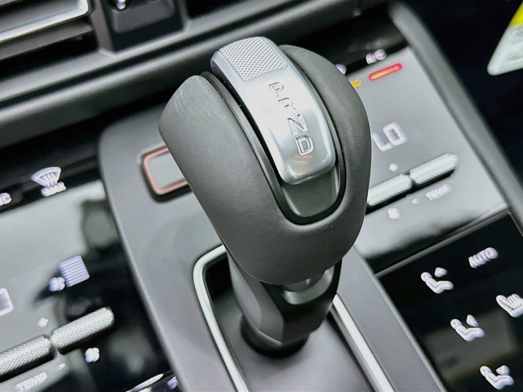New 2026 Porsche Macan AWD/4WD image 19