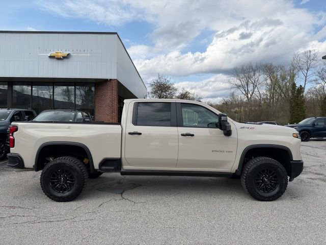 New 2026 Chevrolet Silverado 2500 ZR2 image 2