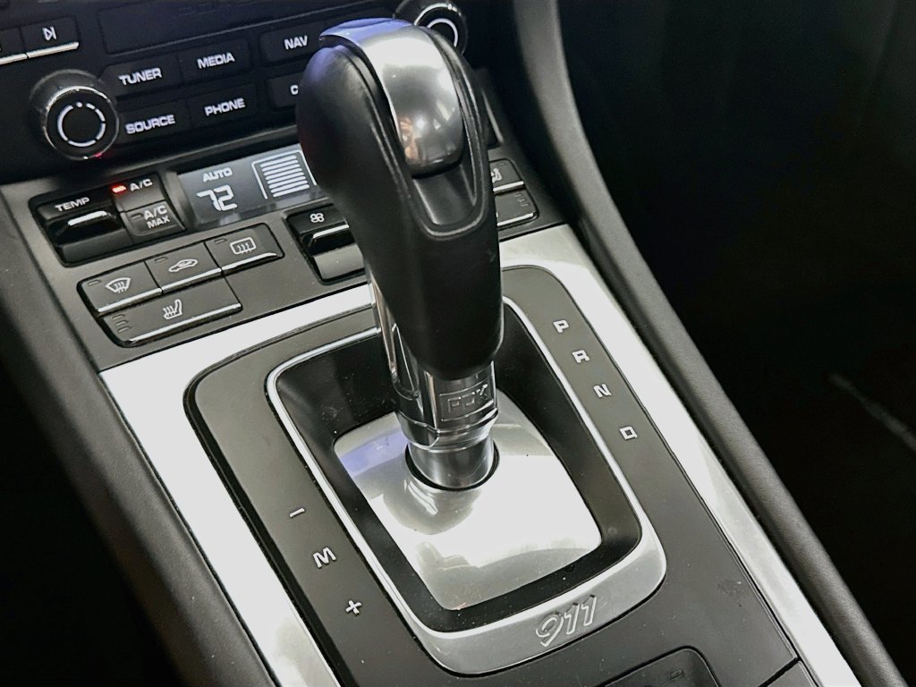 Certified 2018 Porsche 911 Carrera RWD image 18