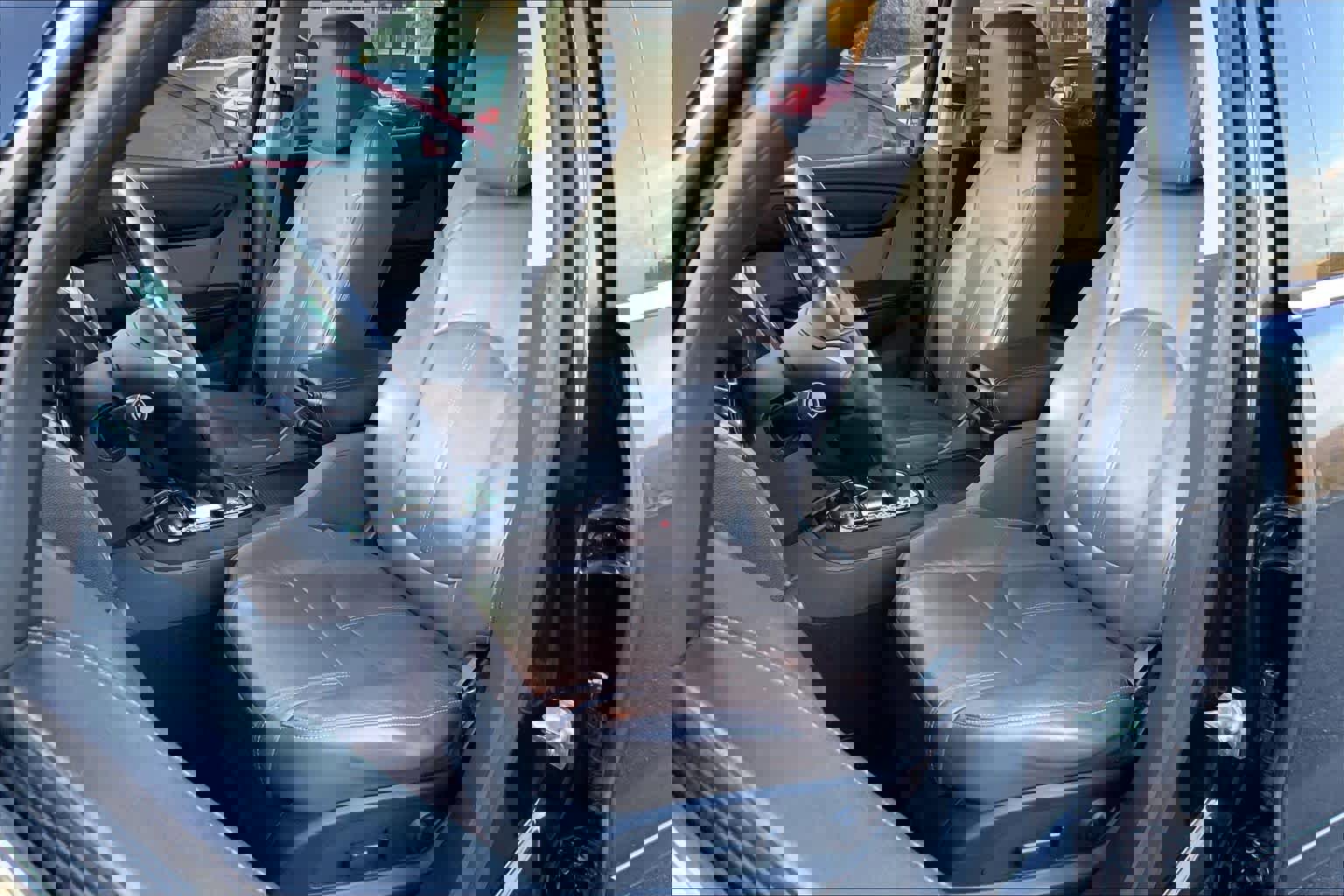 Used 2015 GMC Acadia SLT image 8