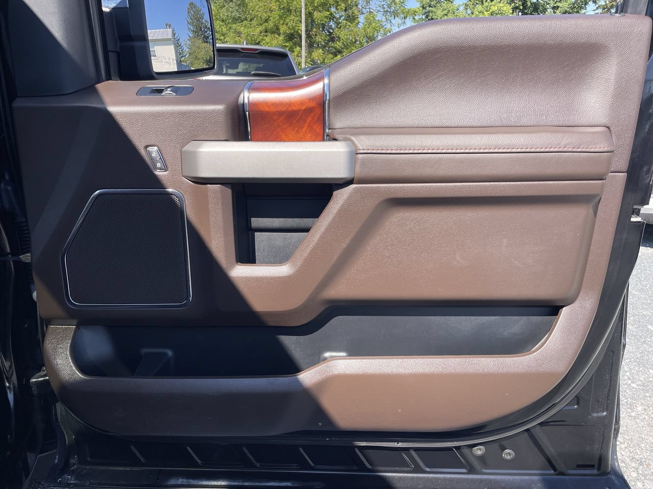 Used 2020 Ford F150 King Ranch w/ Equipment Group 601A Luxury AWD/4WD image 24