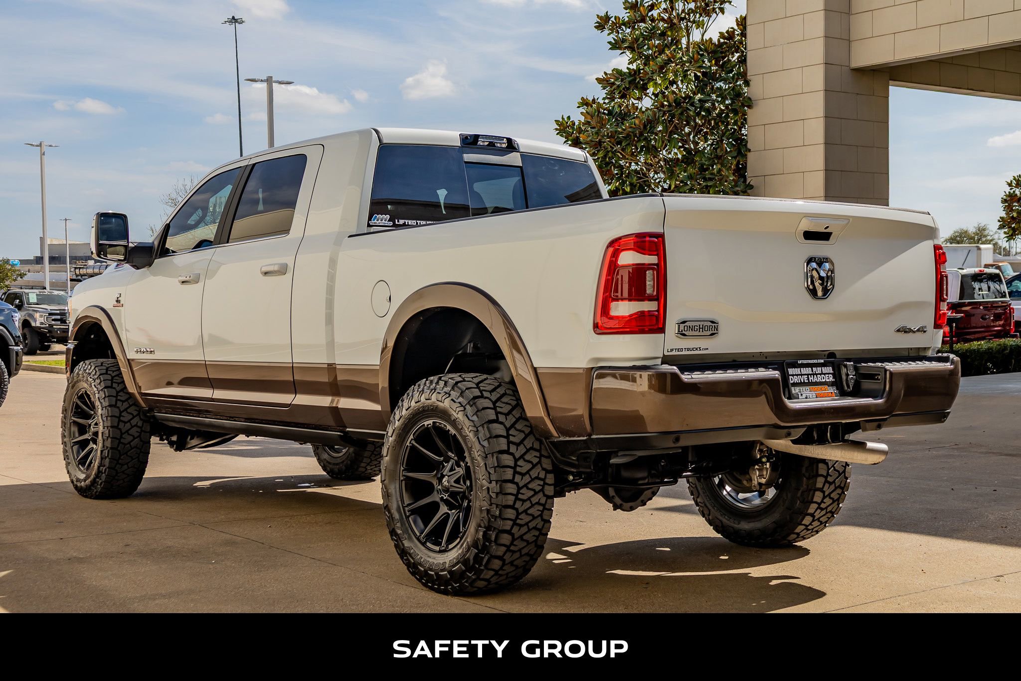 Used 2024 RAM 2500 Limited w/ Safety Group image 7