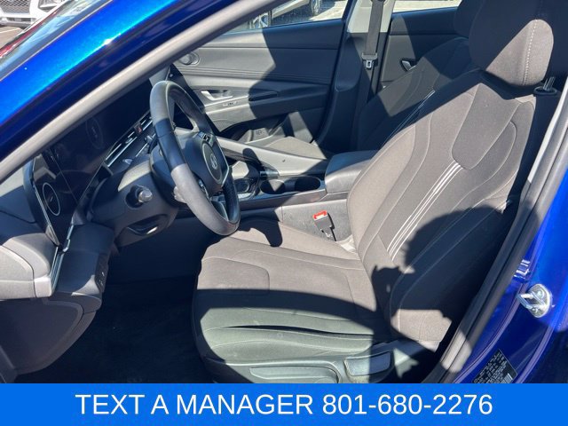Used 2025 Hyundai Elantra SEL FWD image 19