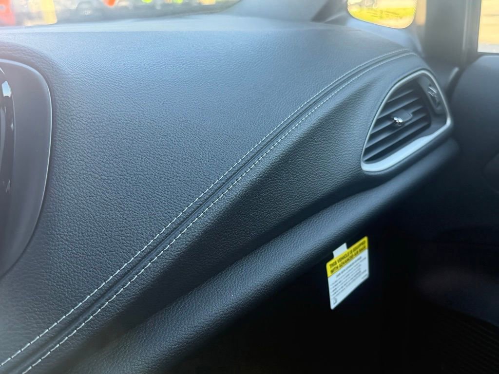 New 2026 Chrysler Pacifica Select image 21