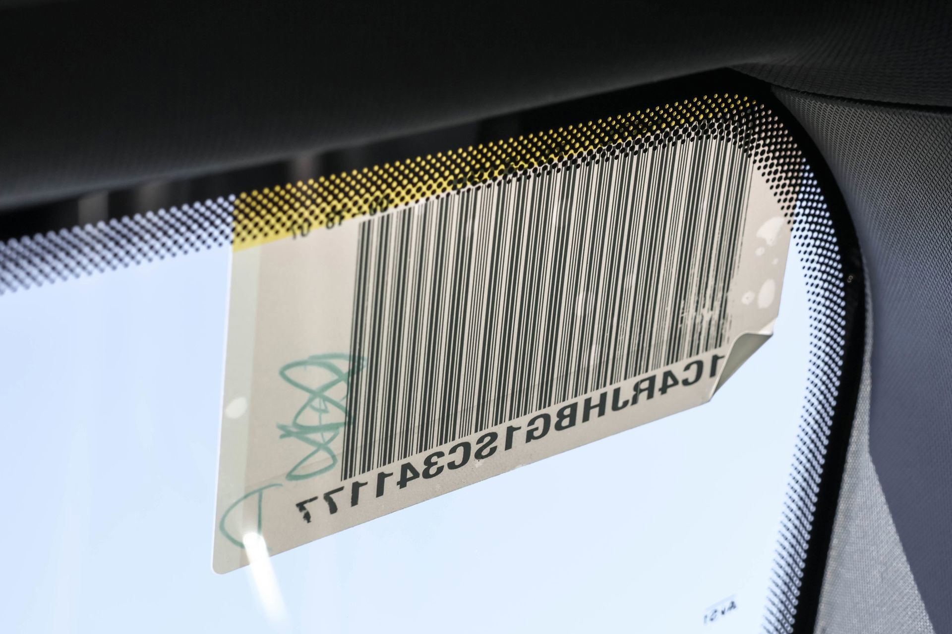 New 2025 Jeep Grand Cherokee Limited w/ Black Appearance Package image 29