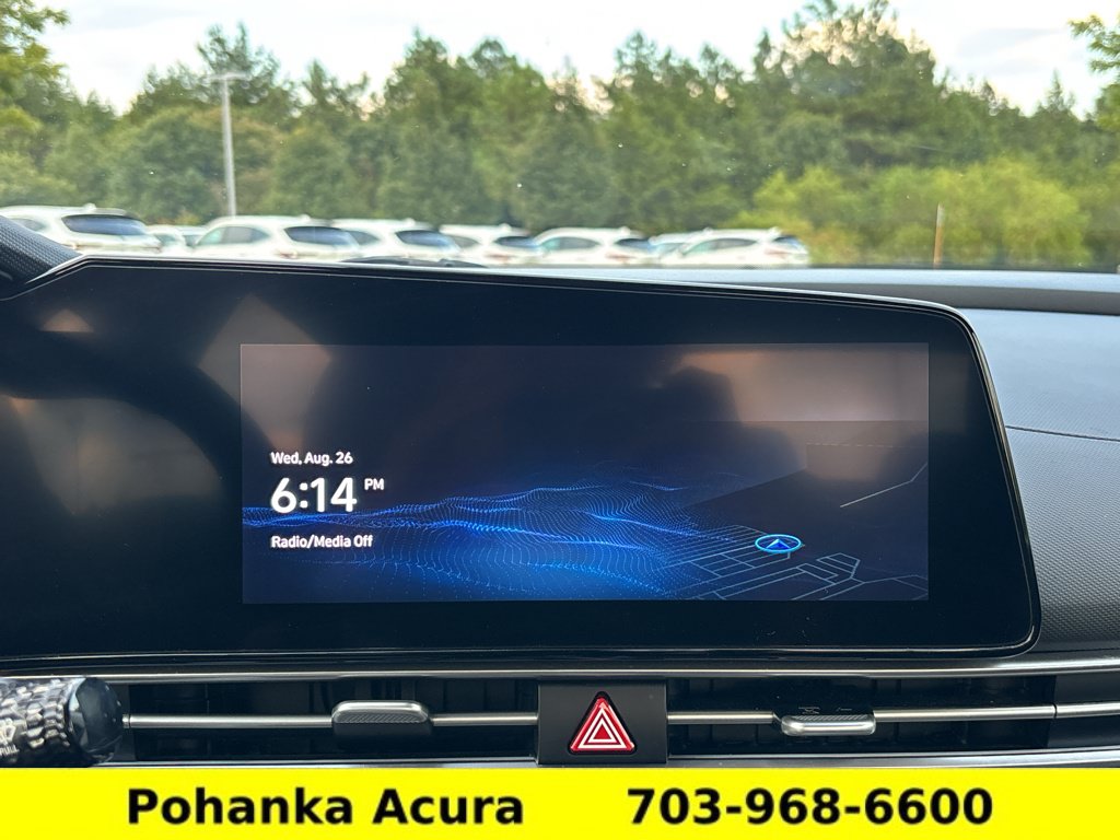 Used 2023 Hyundai Elantra Limited FWD image 17
