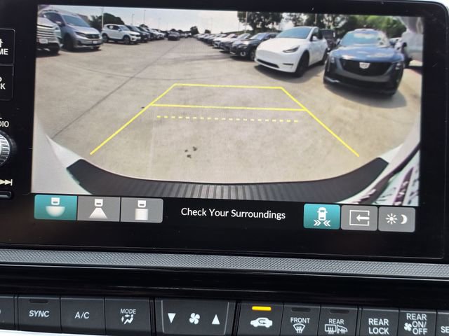 Used 2025 Honda Odyssey Elite image 17