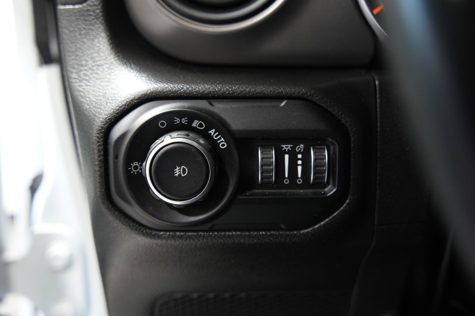 Used 2022 Jeep Wrangler Unlimited Sport AWD/4WD image 23