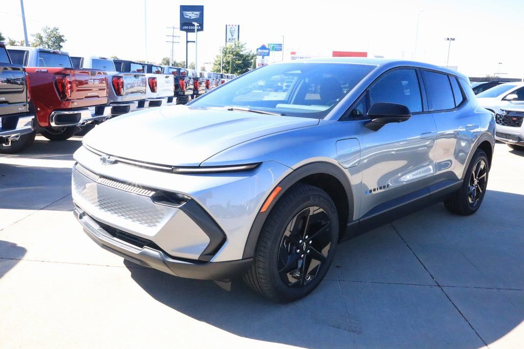 New 2026 Chevrolet Equinox EV LT image 10