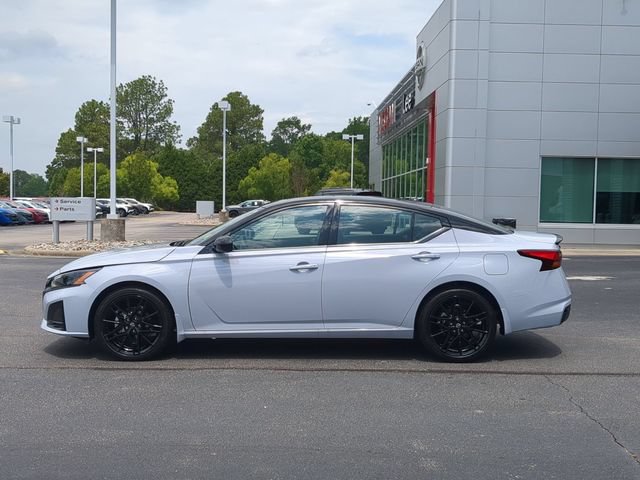 New 2026 Nissan Altima 2.5 SR w/ SR Midnight Edition Package FWD image 6