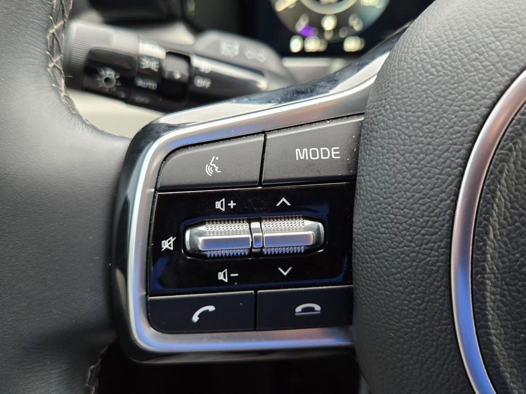 Used 2023 Kia Sorento SX image 26