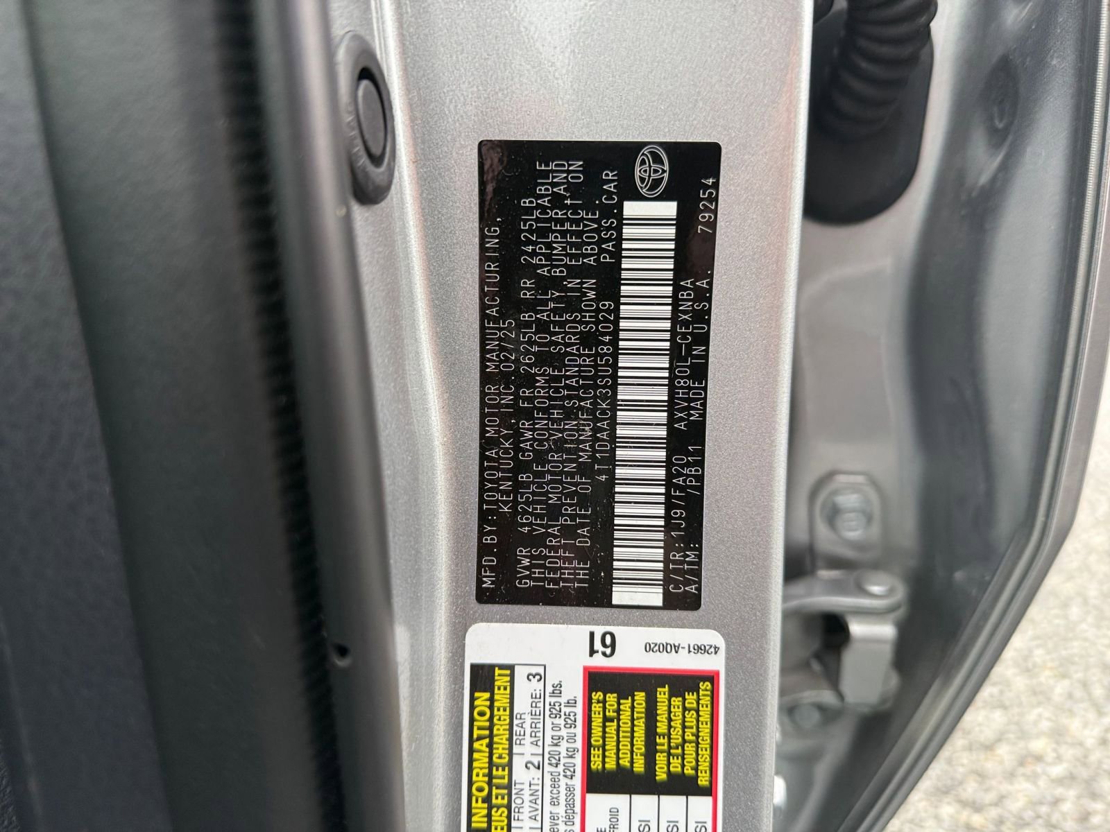 Used 2025 Toyota Camry LE image 29