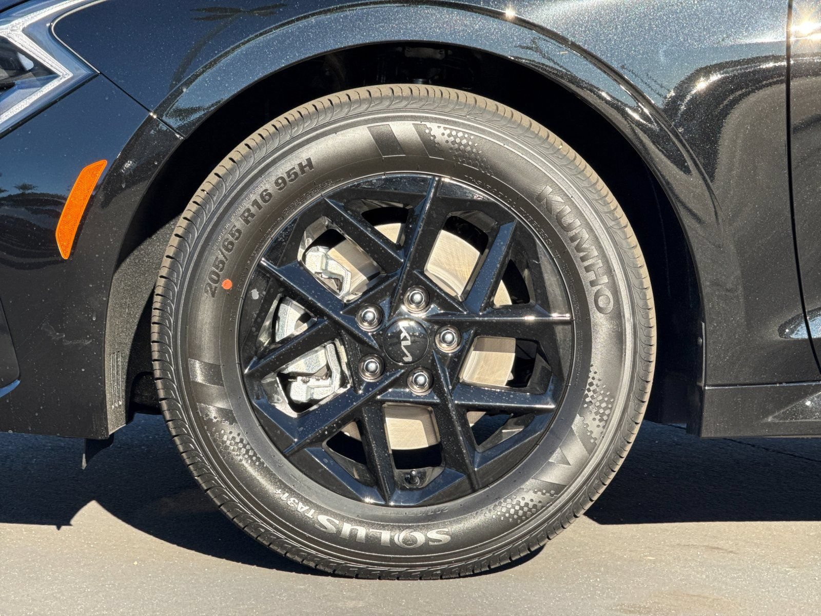 New 2026 Kia K5 LXS FWD image 30