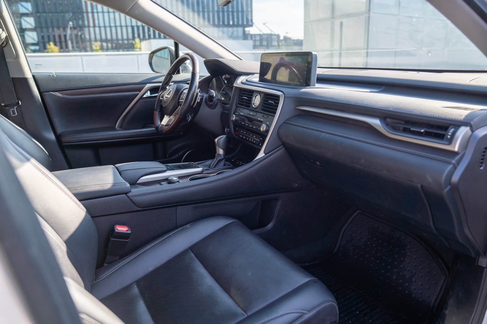 Used 2020 Lexus RX 450h AWD w/ Premium Package image 24