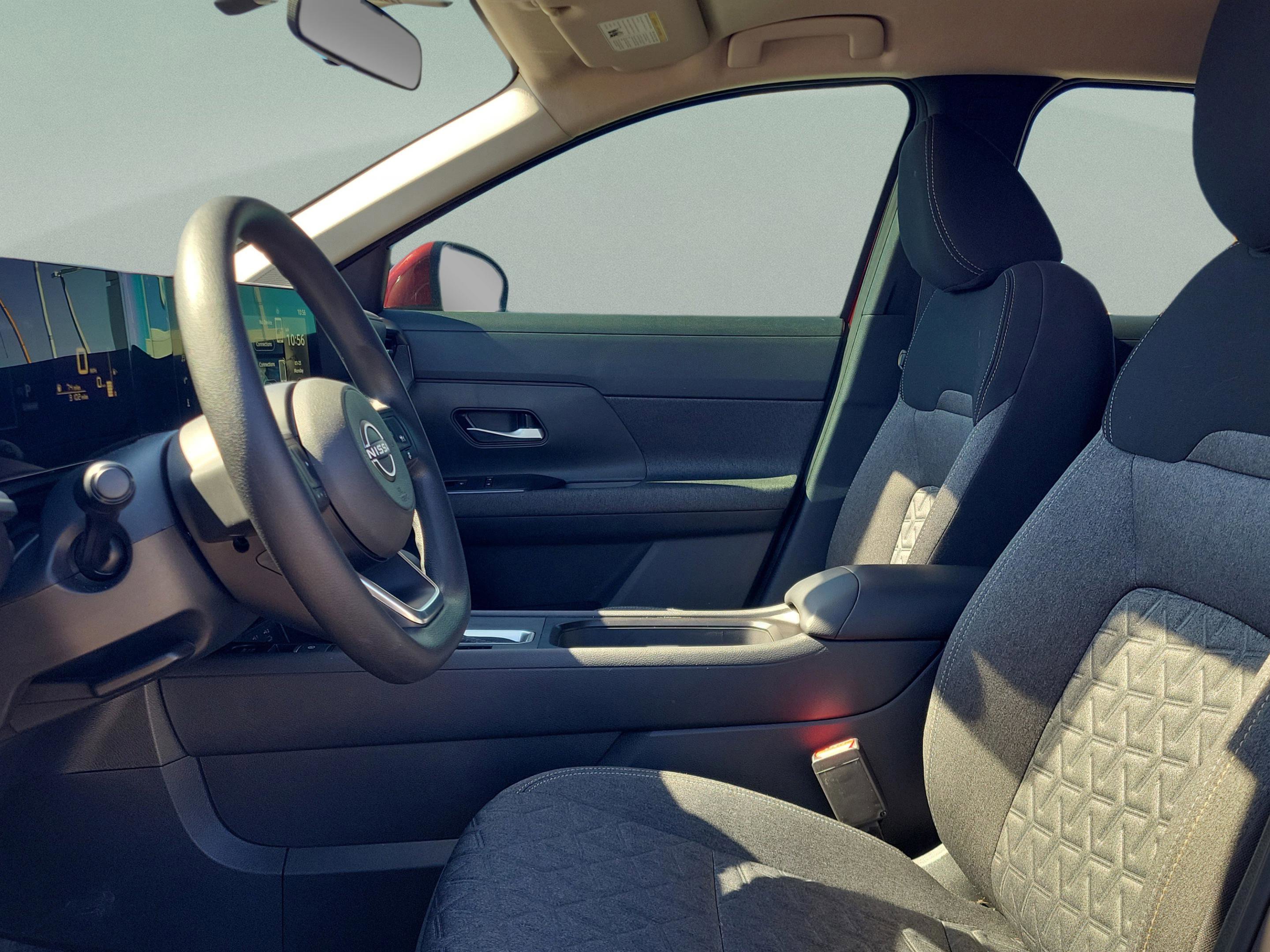 Certified 2025 Nissan Kicks SV image 19