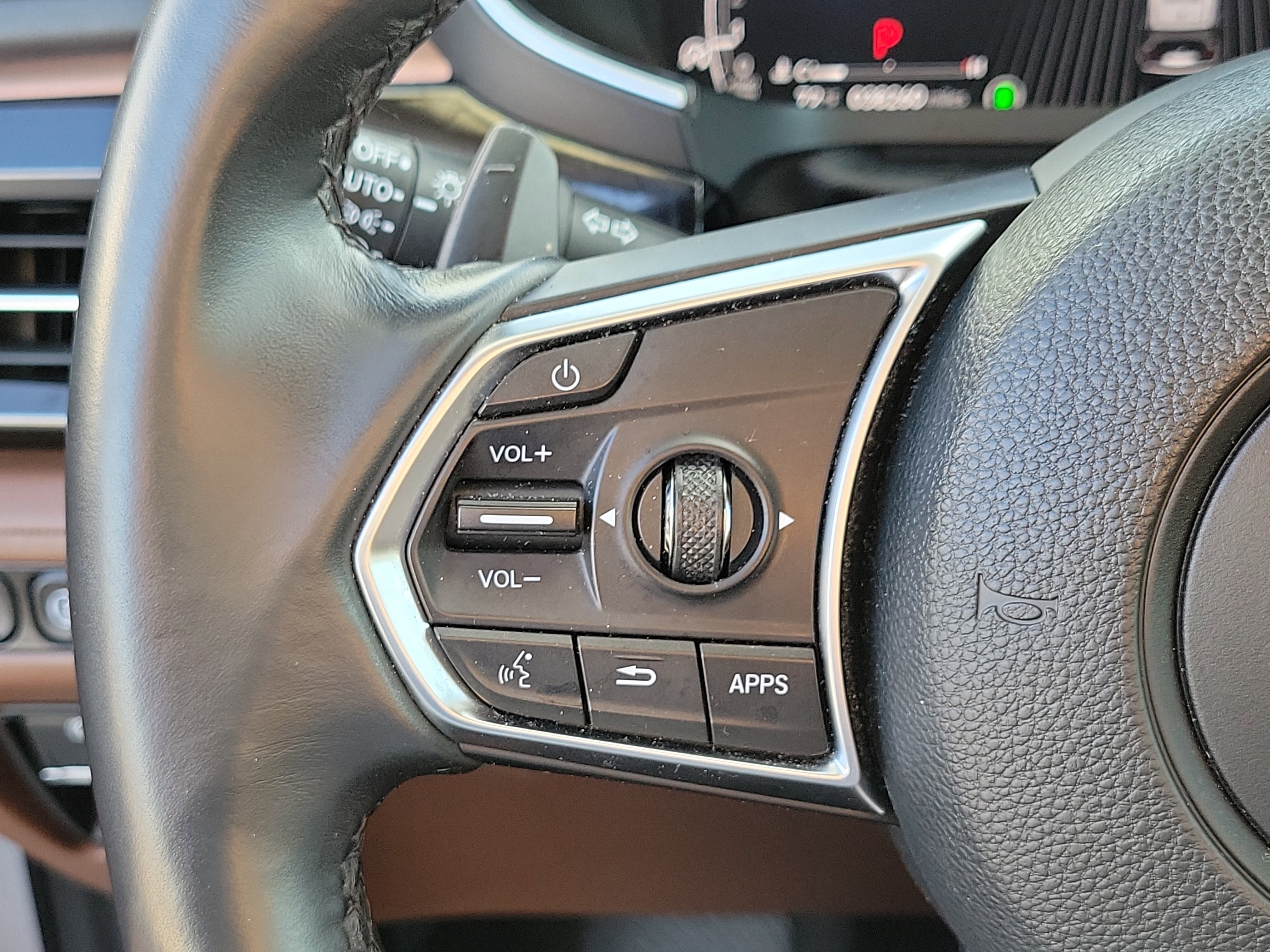 Used 2023 Acura MDX SH-AWD w/ Technology Package image 24