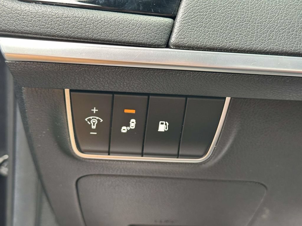 Used 2020 Kia Stinger GT-Line AWD/4WD image 35